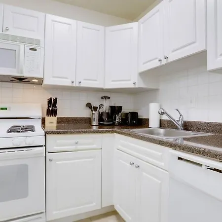 Awesome 1 Bedroom Apt + Den At Crystal City With Gym Arlington Exterior foto